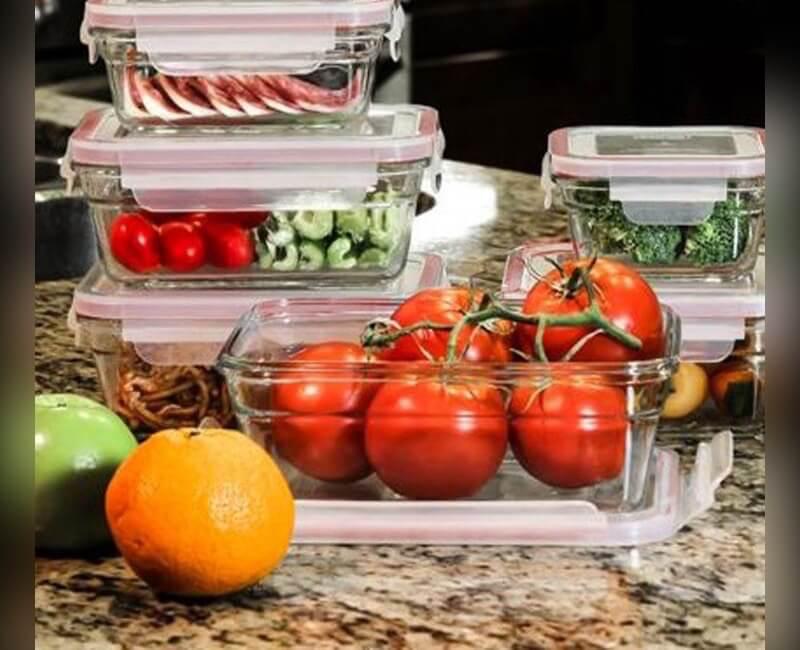 ظروف نگهدارنده شیشه‌ای و پلاستیکی مخصوص نگهداری غذا در یخچال