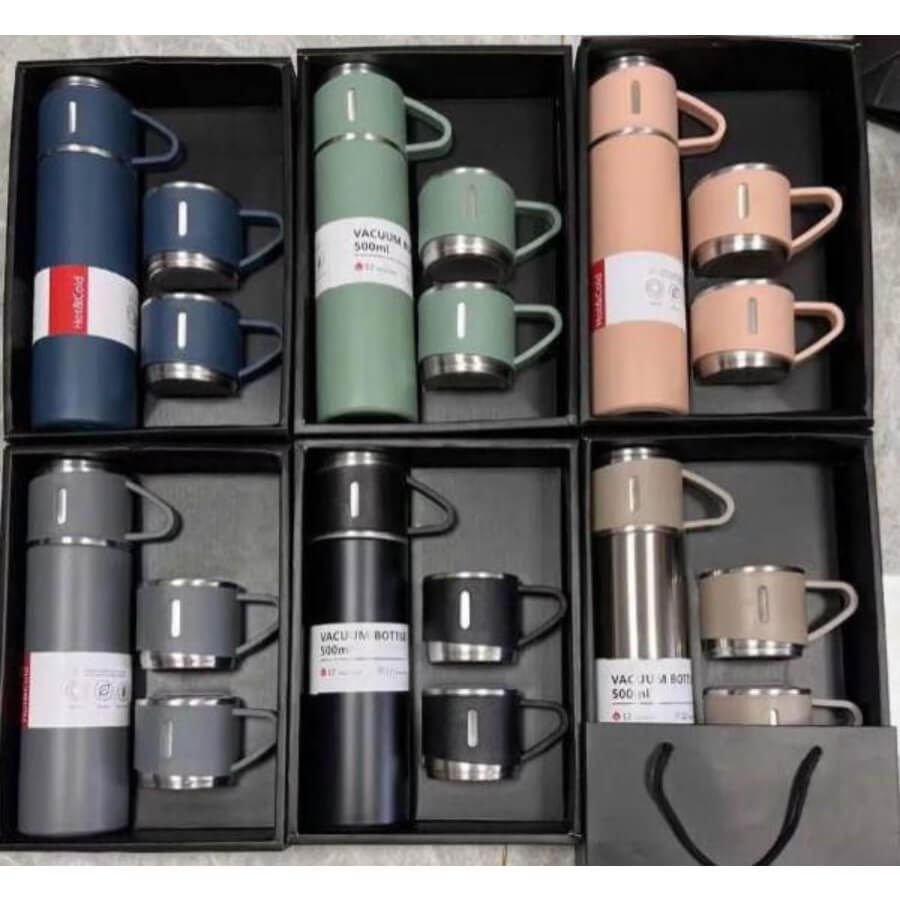 فلاسک ۶۰۰ میلیلیتری سهلیوانه پرشین هوم شاپ عکس فلاسک ۶۰۰ میلیلیتری سهلیوانه در رنگبندی مشکی، سرمهای، صورتی و سبز – پرشین هوم شاپ